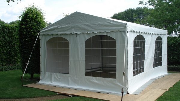 Party tent 4 x 5 meter