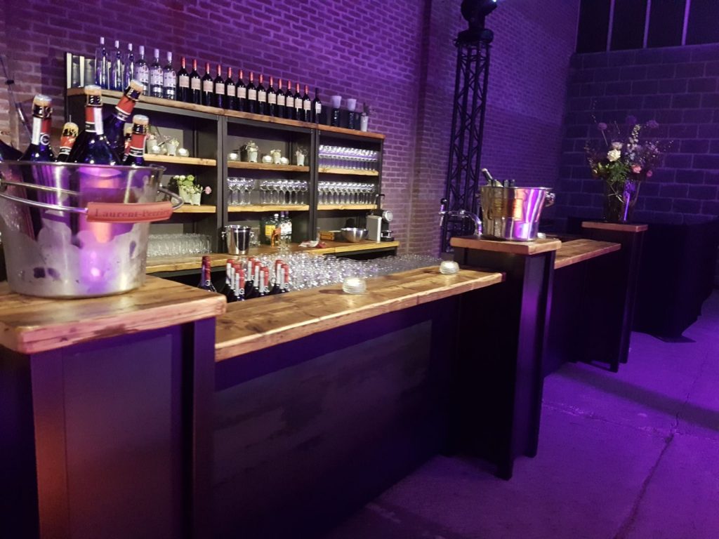 industry bar in zaal