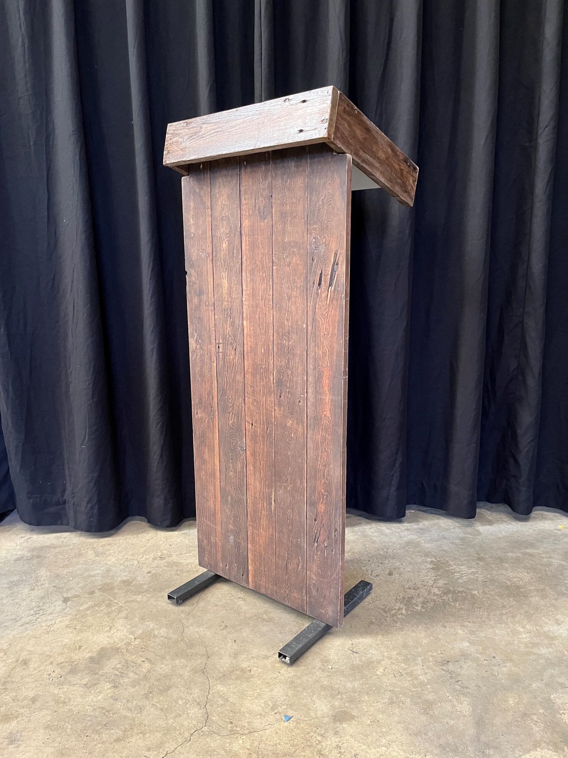 Spreekgestoelte / Katheder Hout