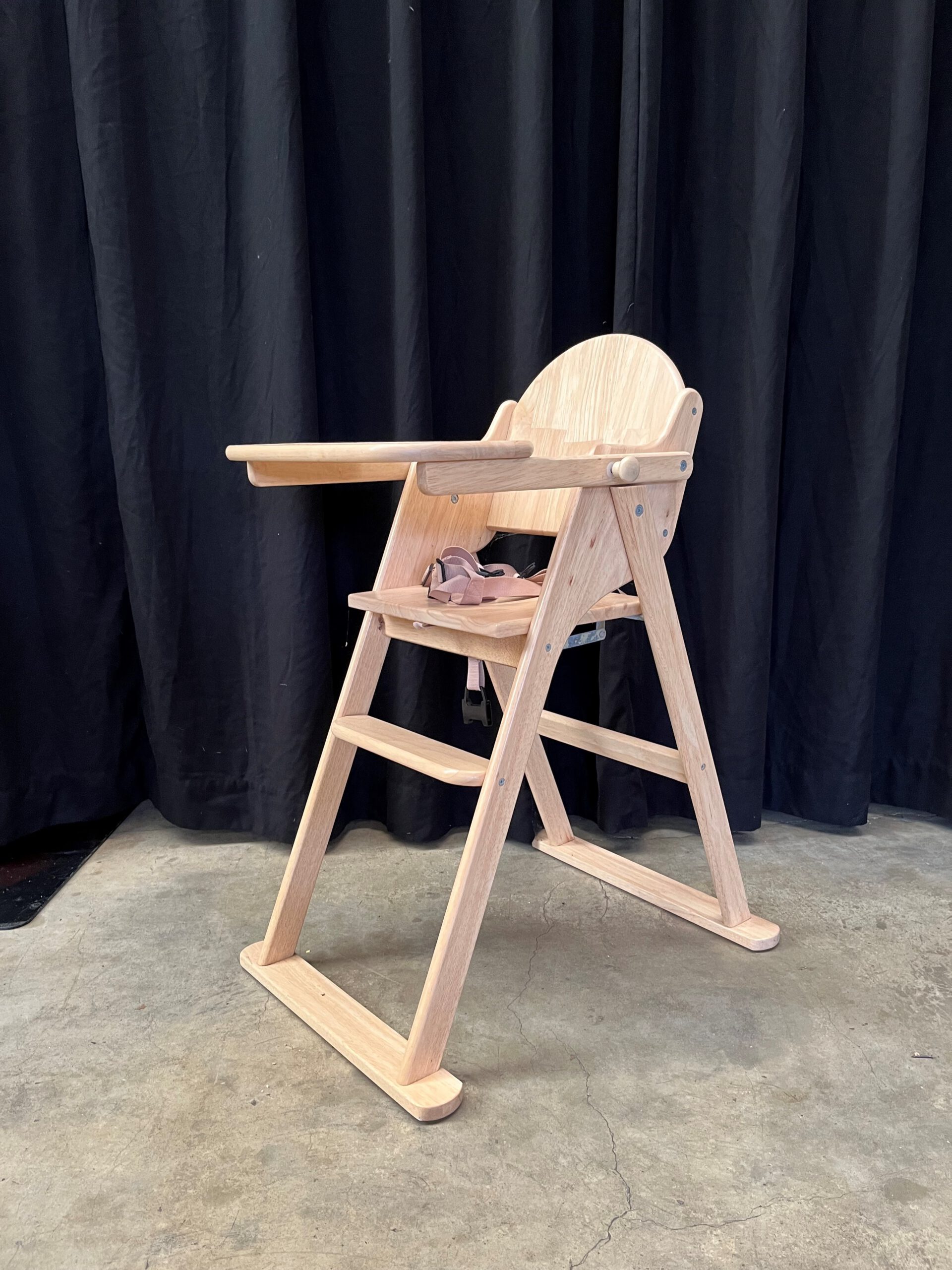 Kinderstoel hout