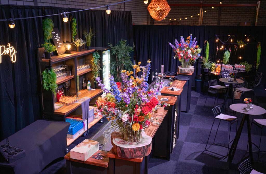 Industry bar met elegante sta-tafels